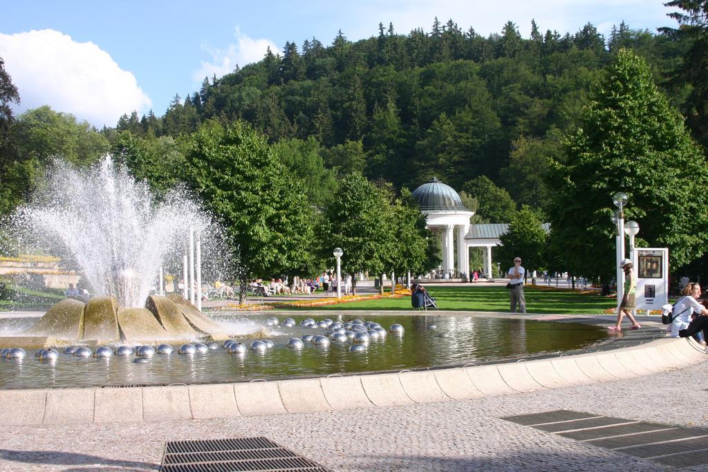Penzion Speedway Mariánské Lázně Exteriör bild
