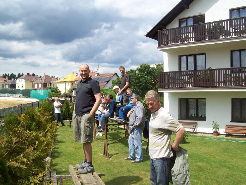 Penzion Speedway Mariánské Lázně Exteriör bild